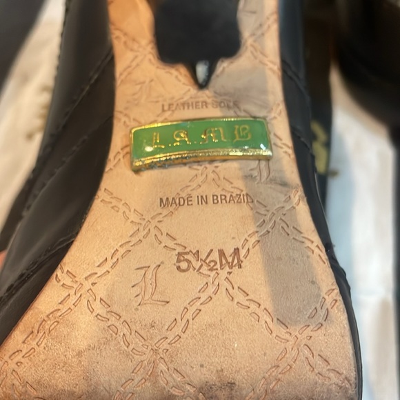 L.A.M.B - Picture 3 of 8